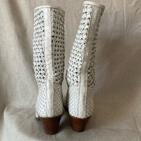 Elegant White Woven Boots - Picture 3 of 6